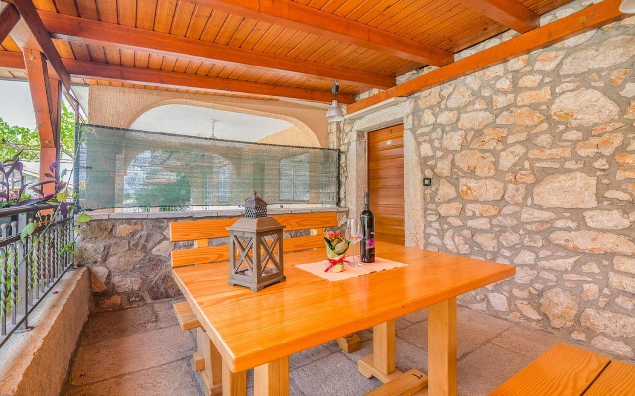 Villa Finka Малинска Экстерьер фото