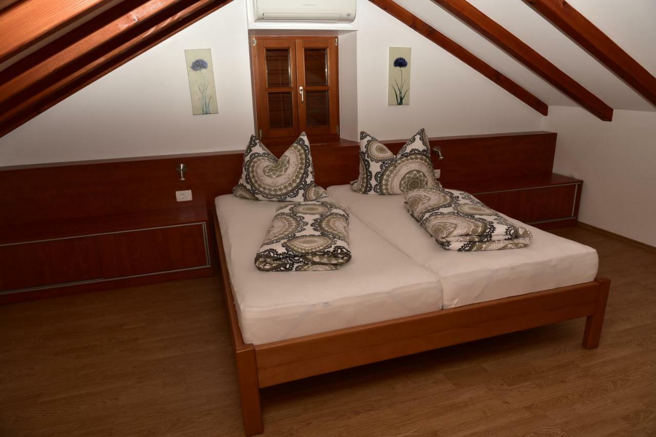 Villa Finka Малинска Экстерьер фото